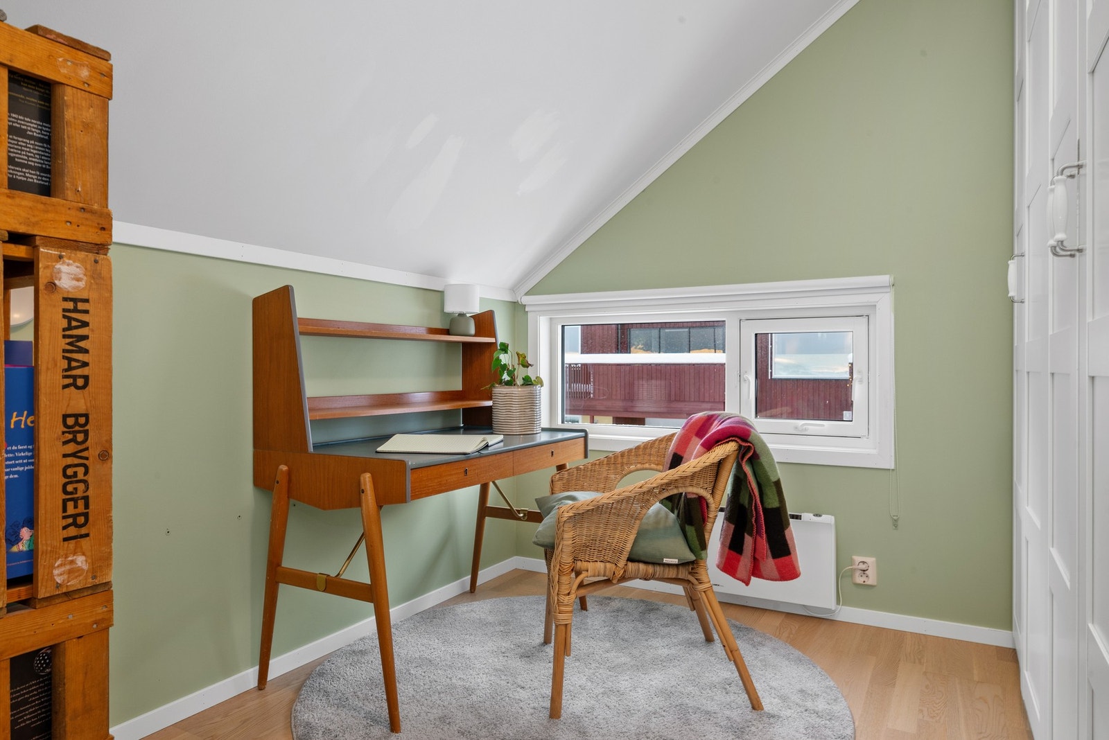 Soverom på 7m² brukes i dag som kontor. Galleribilde