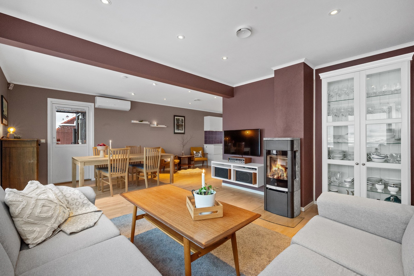 Det er delvis åpen stue/kjøkken løsning på 37,5m². Galleribilde