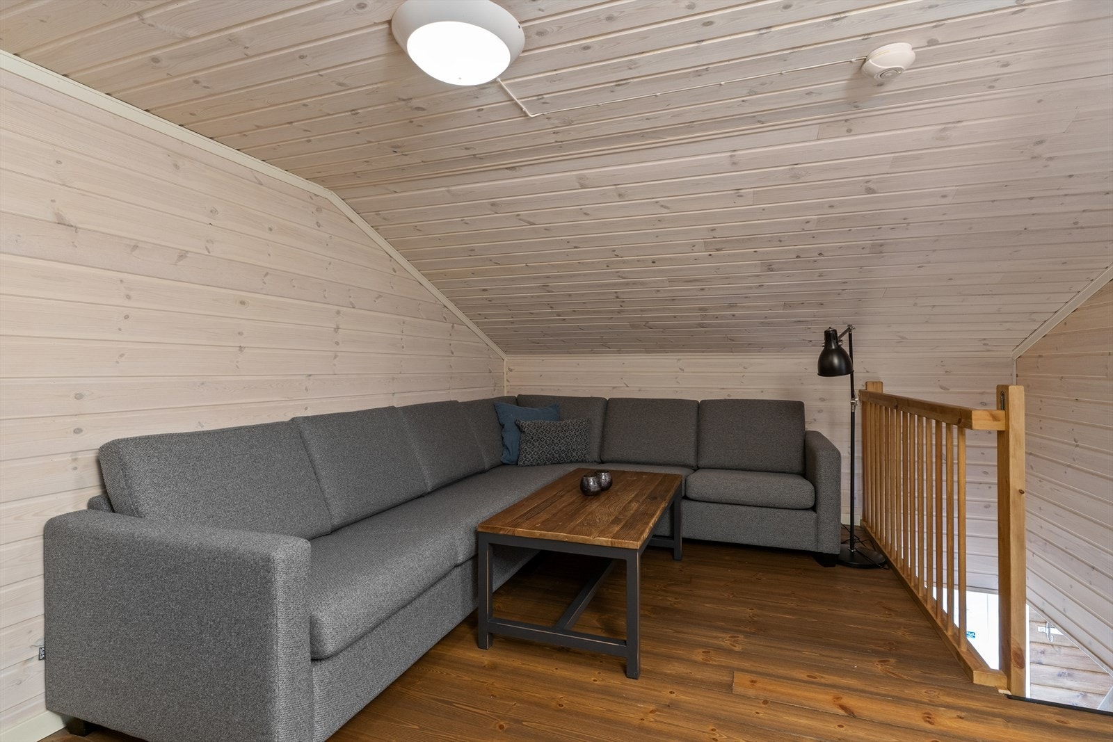 Innredet hemsestue. Galleribilde