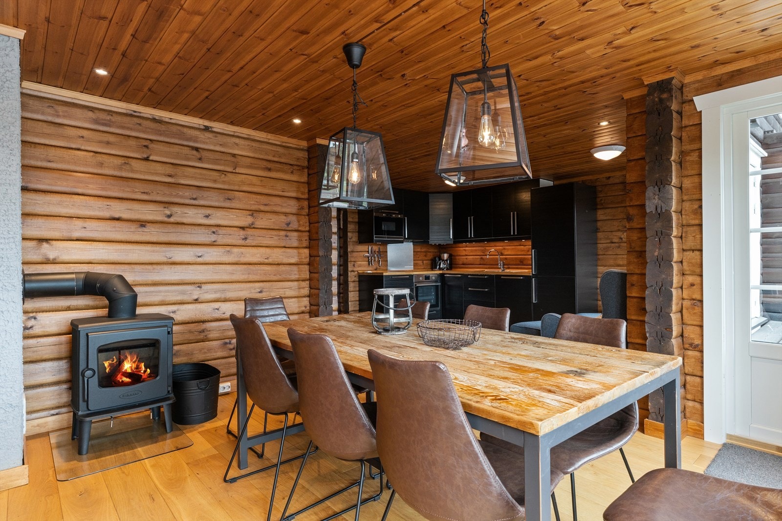 Fritidsleilighet med åpen stue - og kjøkkenløsning. Galleribilde