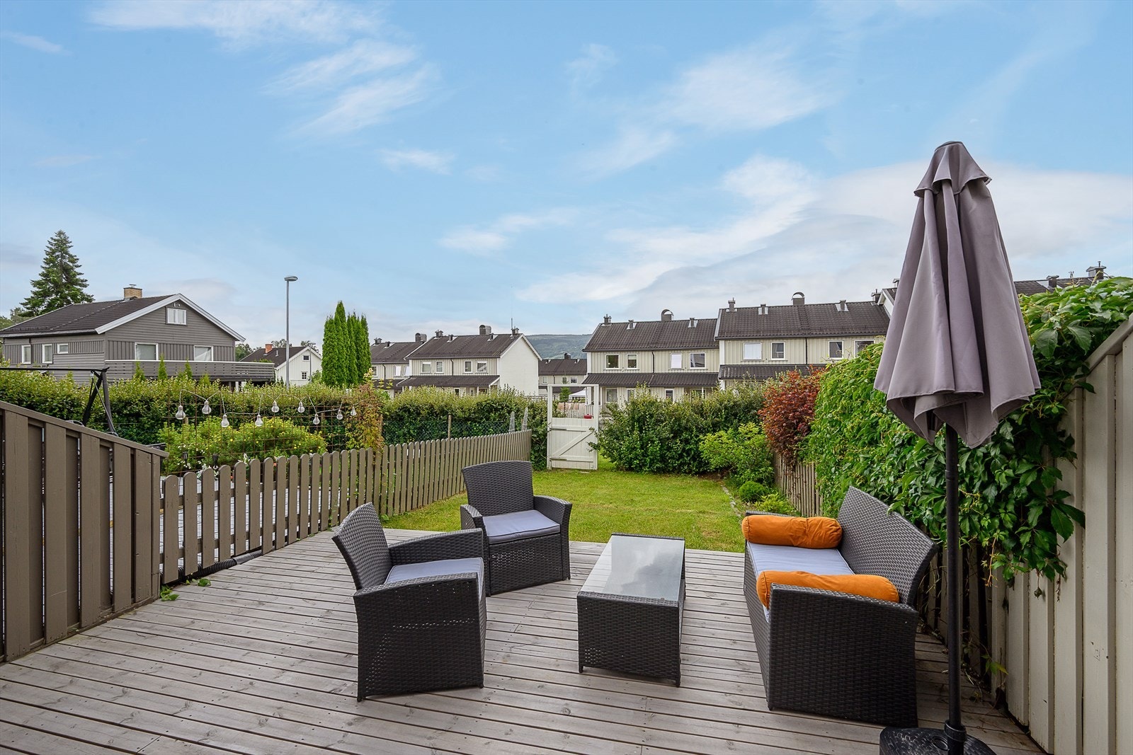 Lun og trivelig hage, et fristed for både store og små Galleribilde