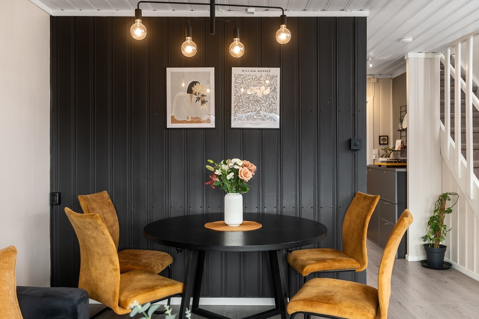 Et hyggelig hjørne perfekt for middager og gode samtaler Galleribilde