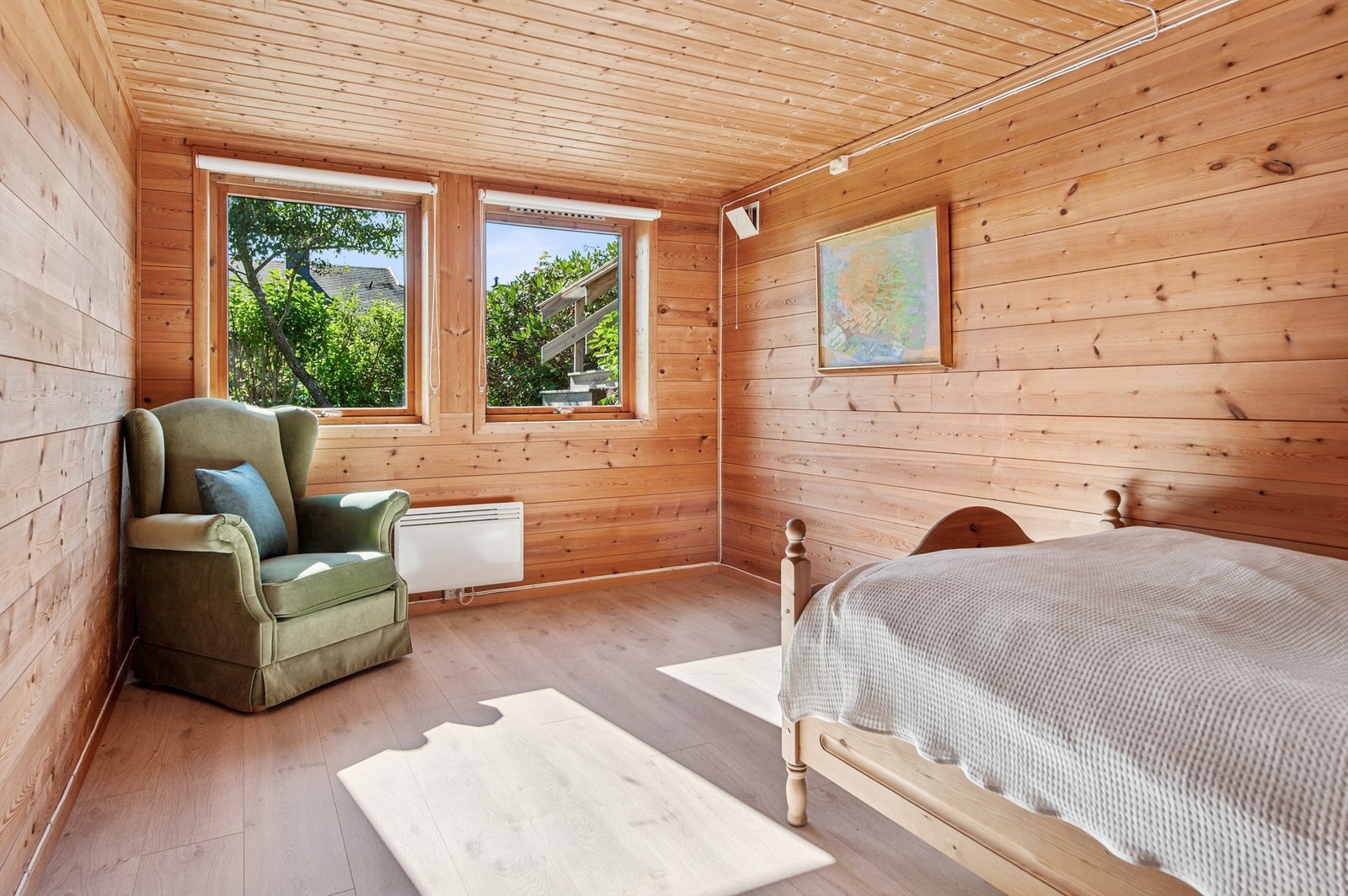 Innredet rom kjelleretasje som idag benyttes som soverom. Rommet er ikke bruks endret. Galleribilde