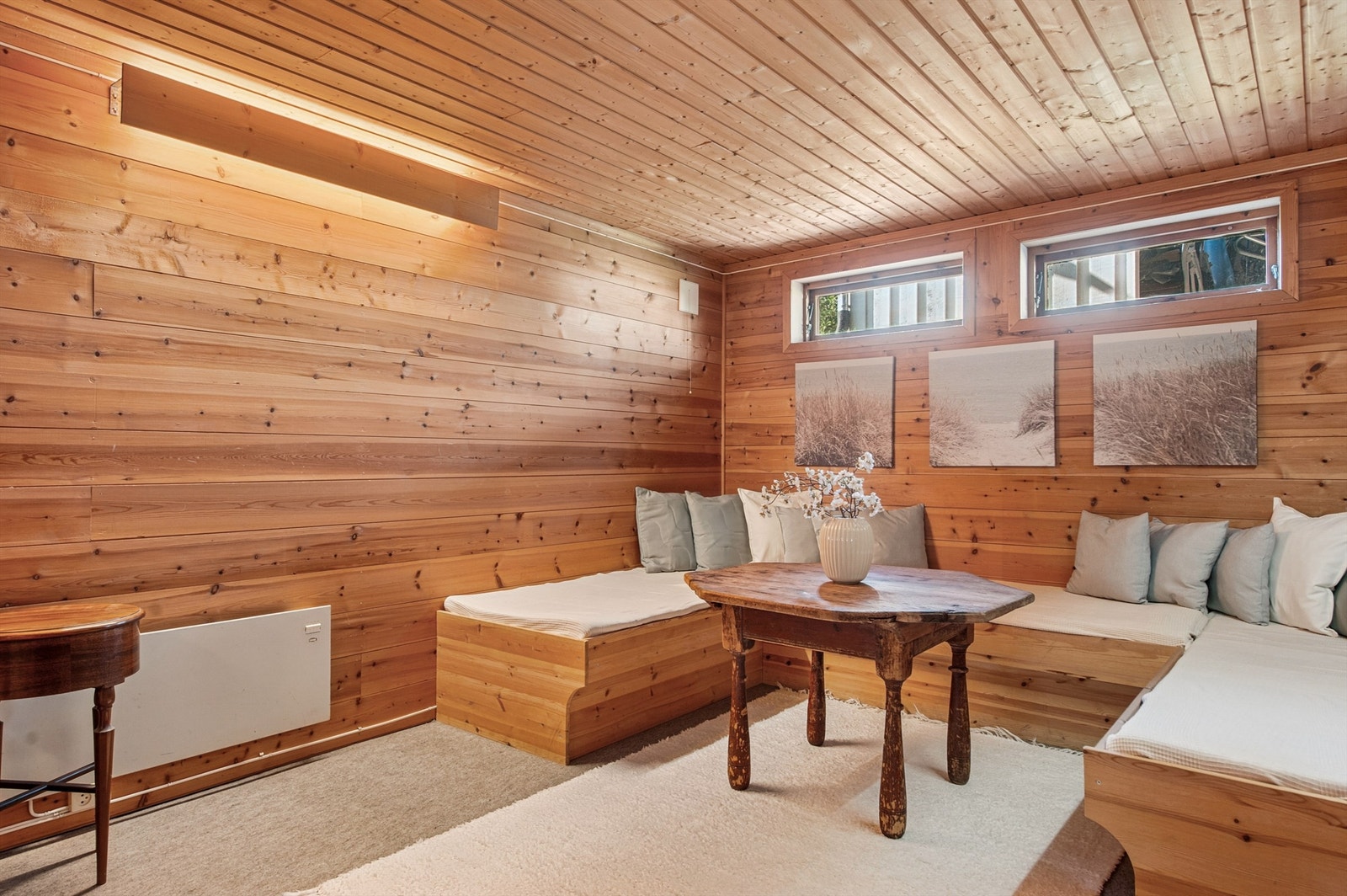 Innredet rom i kjelleretasjen. Rommet er ikke omsøkt og er ikke godkjent til varig opphold. Galleribilde