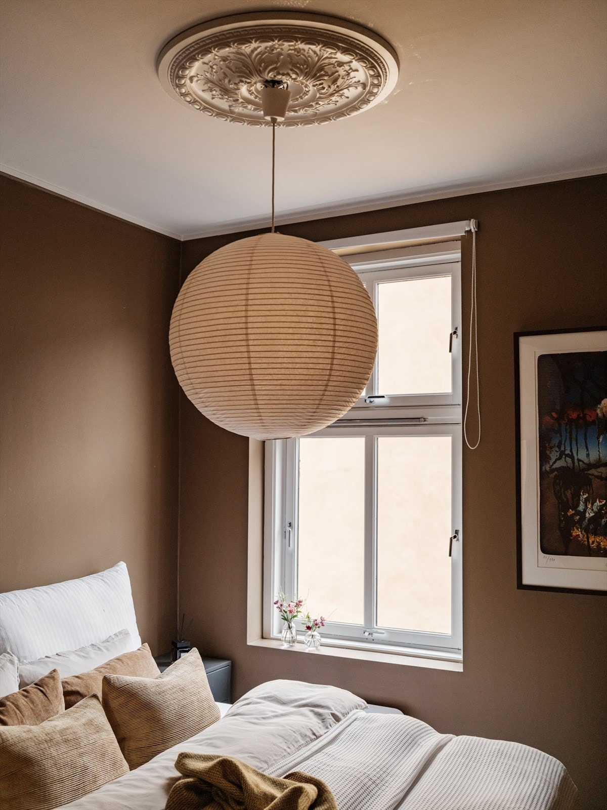 Soverommet vender ut mot den rolige bakgården Galleribilde