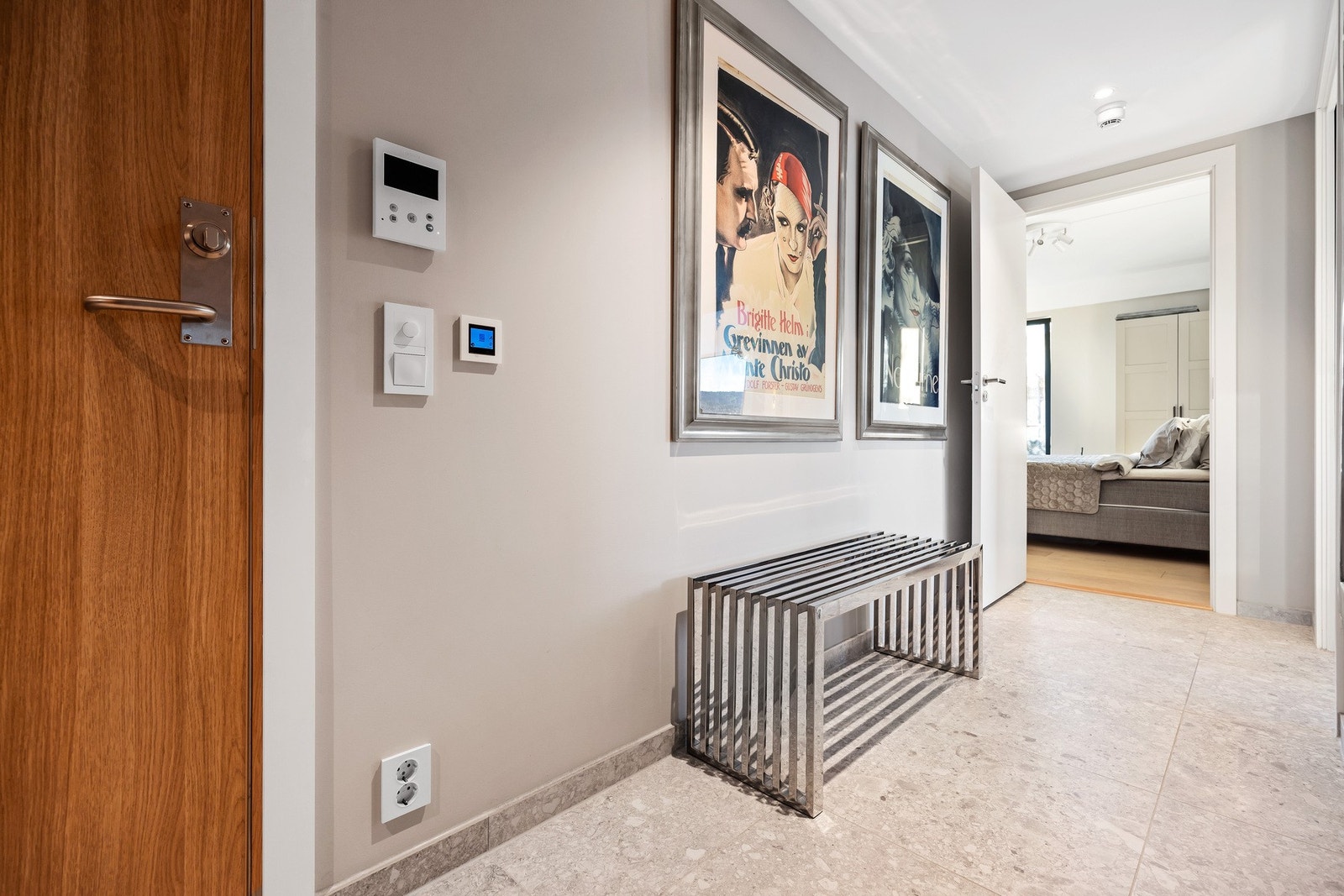 Entré/gang. Galleribilde