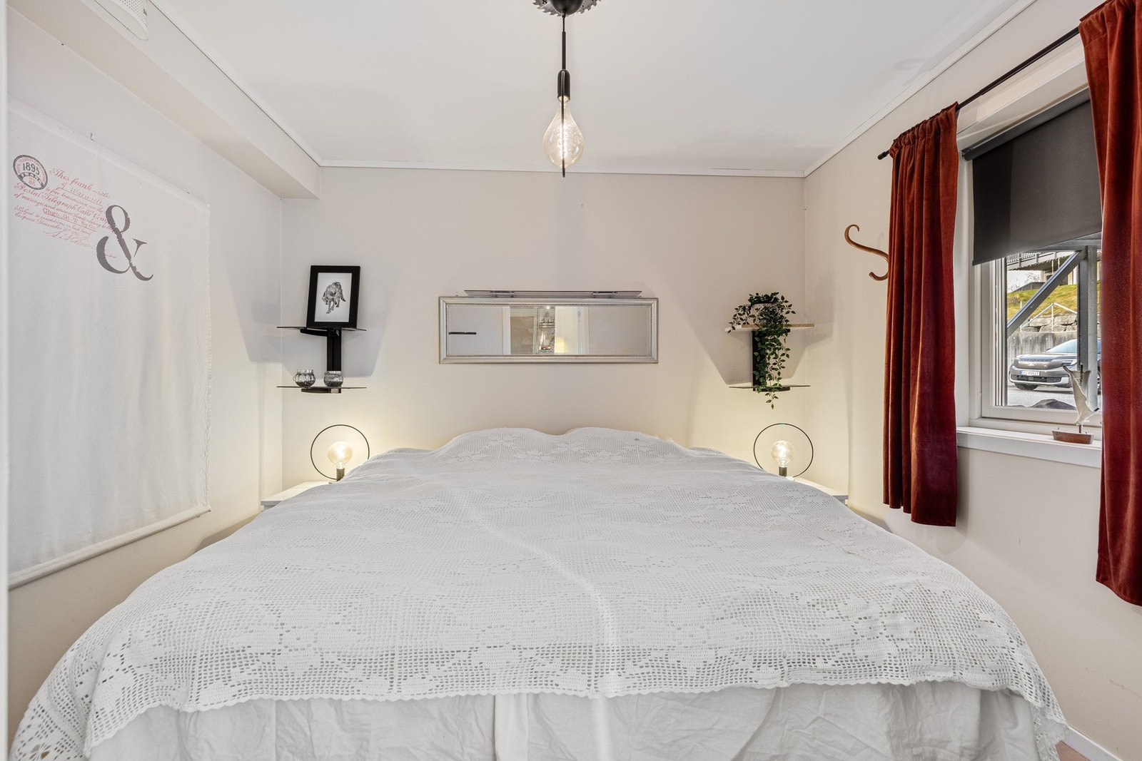 Hovedsoverom med plass til dobbeltseng! Galleribilde