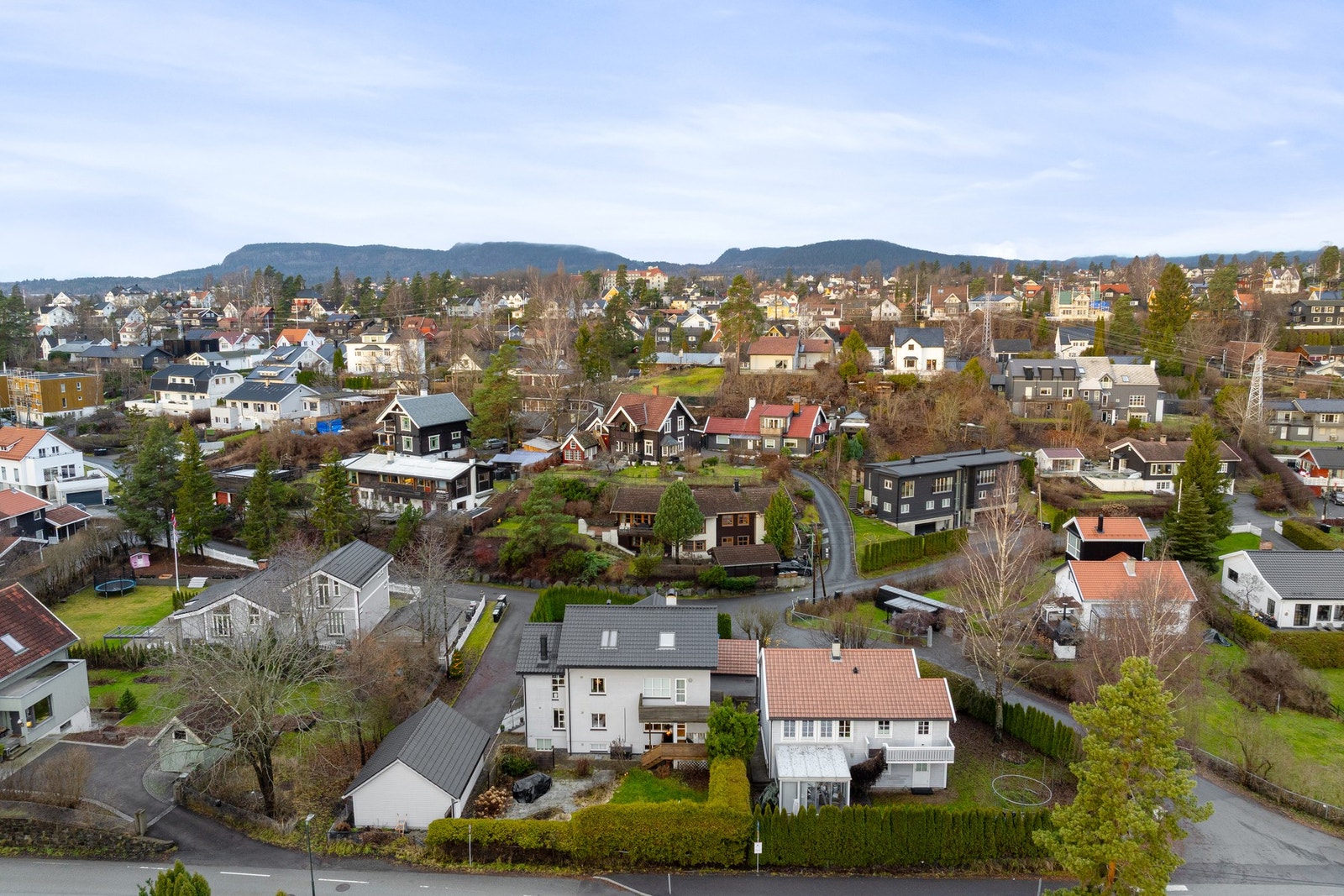 Busstopp finner man få meter fra døren Galleribilde