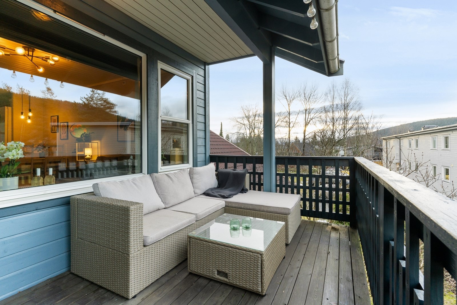 Plass til grill og utemøbler. Galleribilde