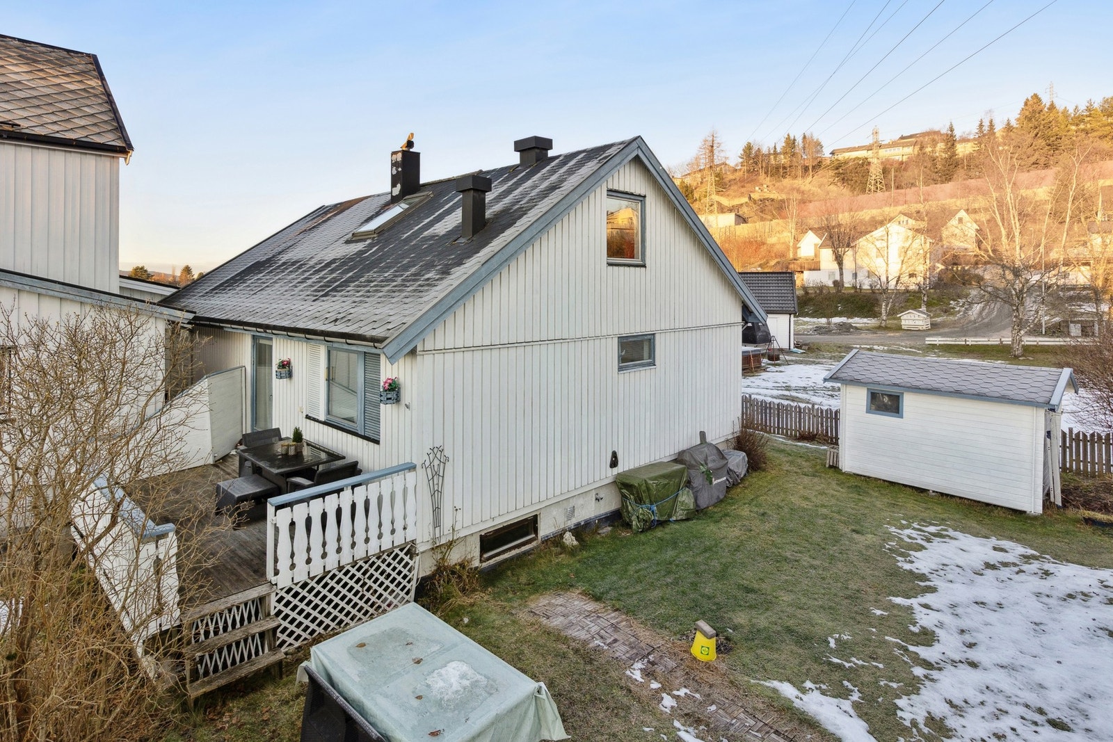 Boligen ligger i et rolig området med kort avstand til skole, barnehage og dagligvare. Galleribilde