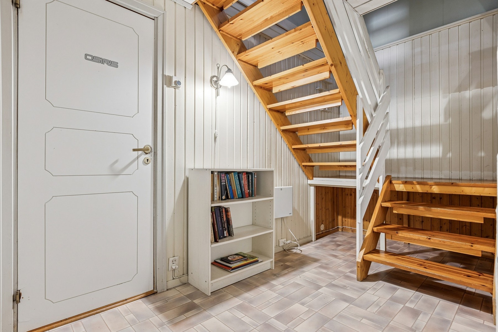 Gang i kjeller. Galleribilde