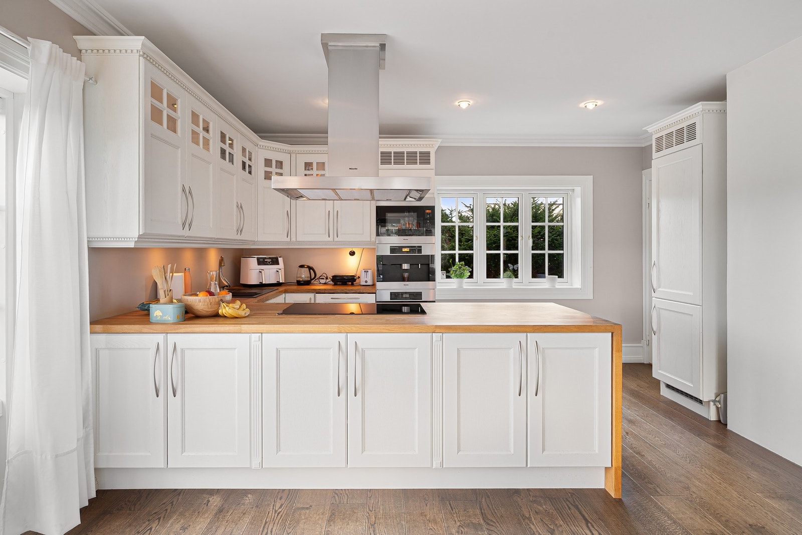 Alle vinduer utenom kjelleretasje ble skiftet i 2009. Galleribilde