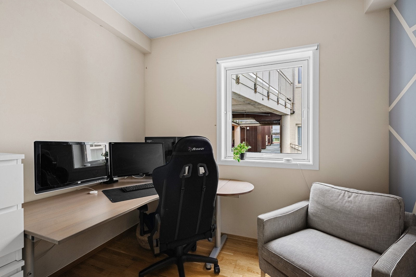 Soverom 2 - kan brukes som gjesterom, kontor eller barnerom, alt etter behov. Galleribilde