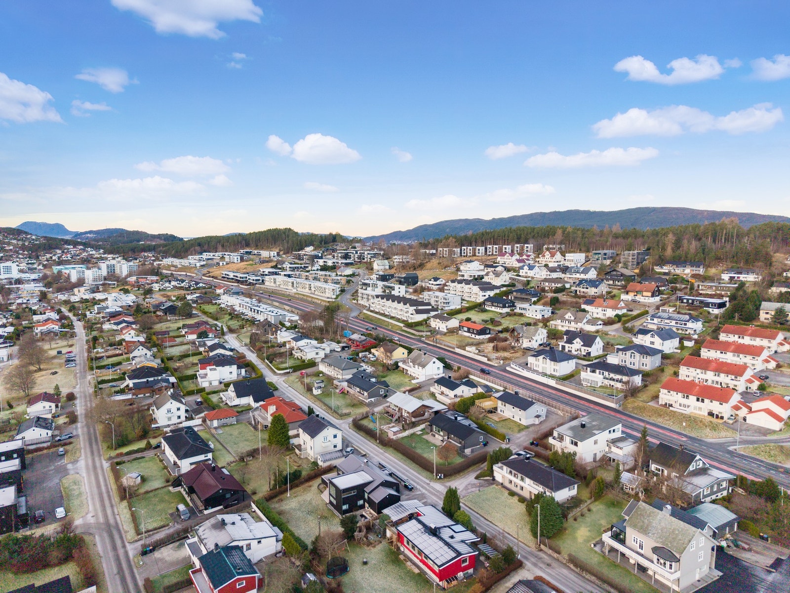 Områdebilde fra nabolaget. Sykehuset kan du skimte helt til venstre i bildet. Galleribilde