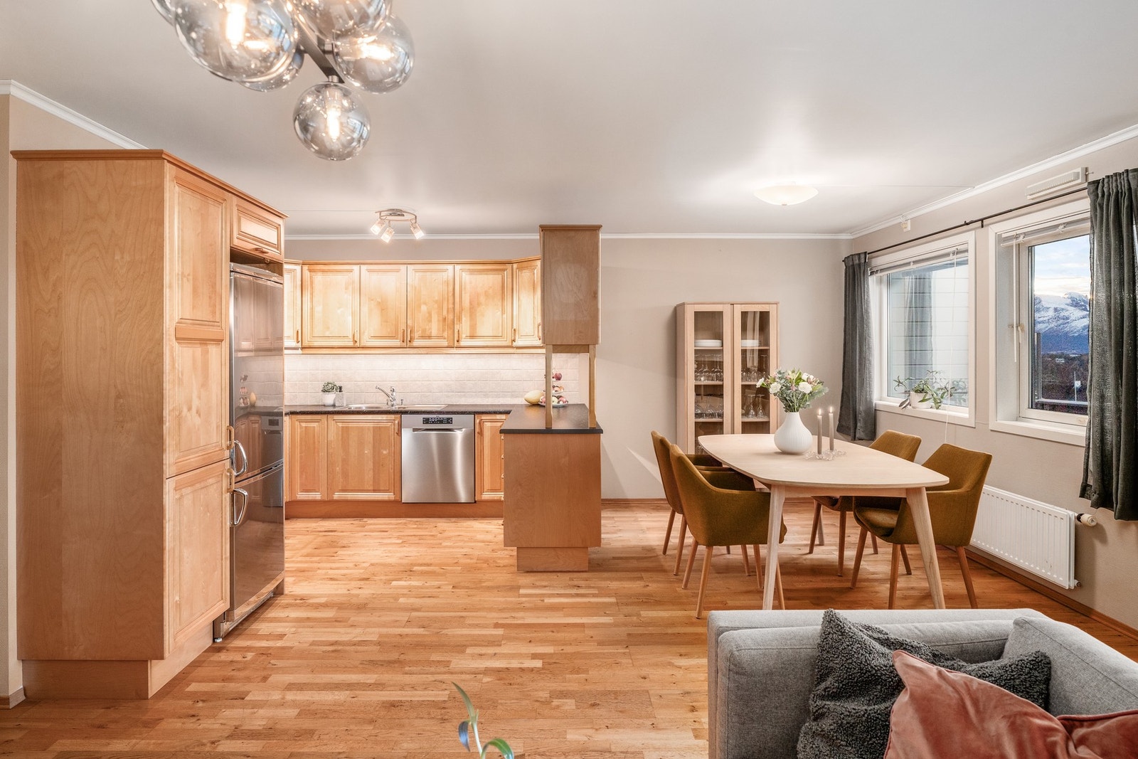 Les deg godt opp i prospekt og annonse. Om du har spørsmål før visning så hjelper vi deg gjerne. Galleribilde