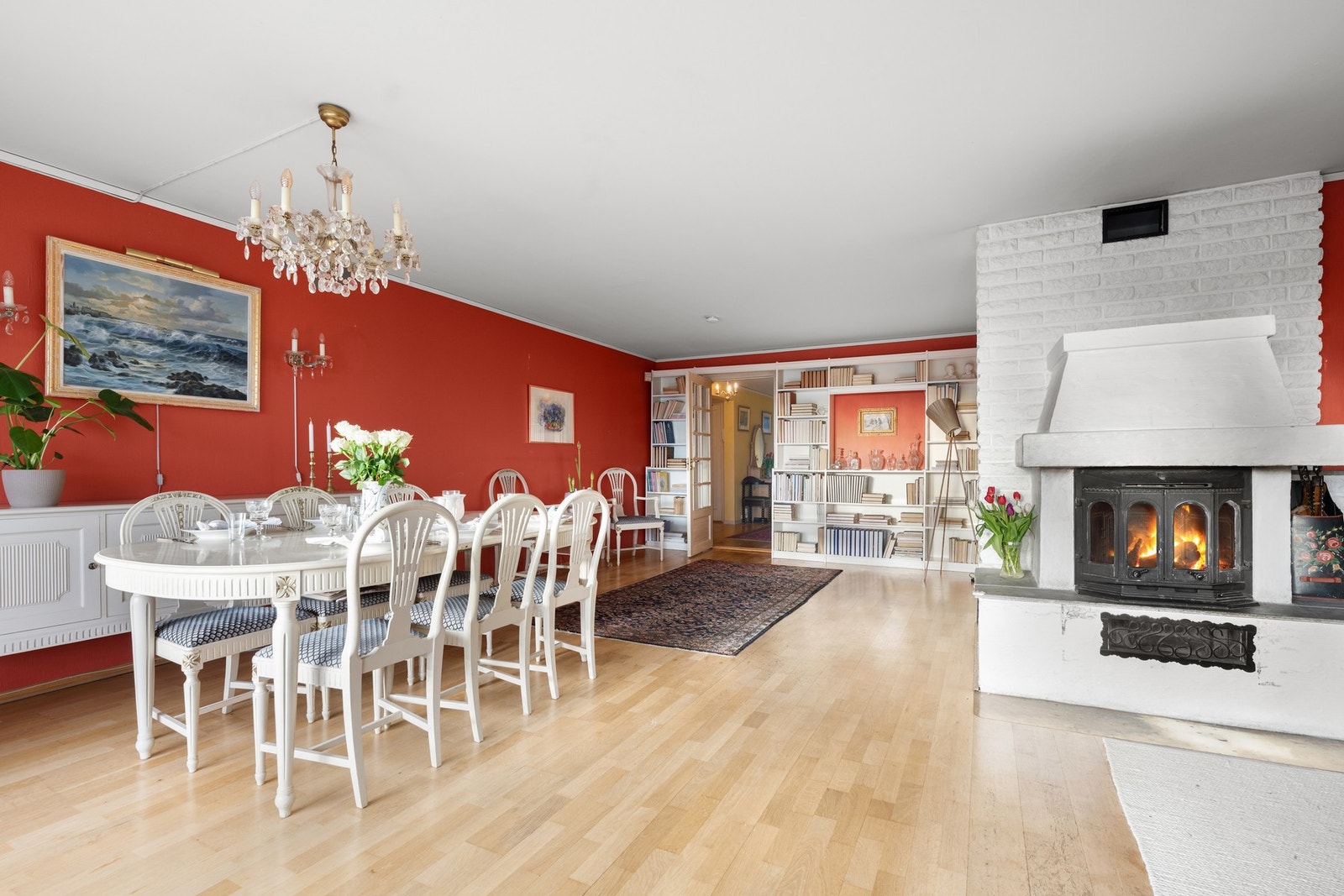 Peis i stuen gir lun varme Galleribilde