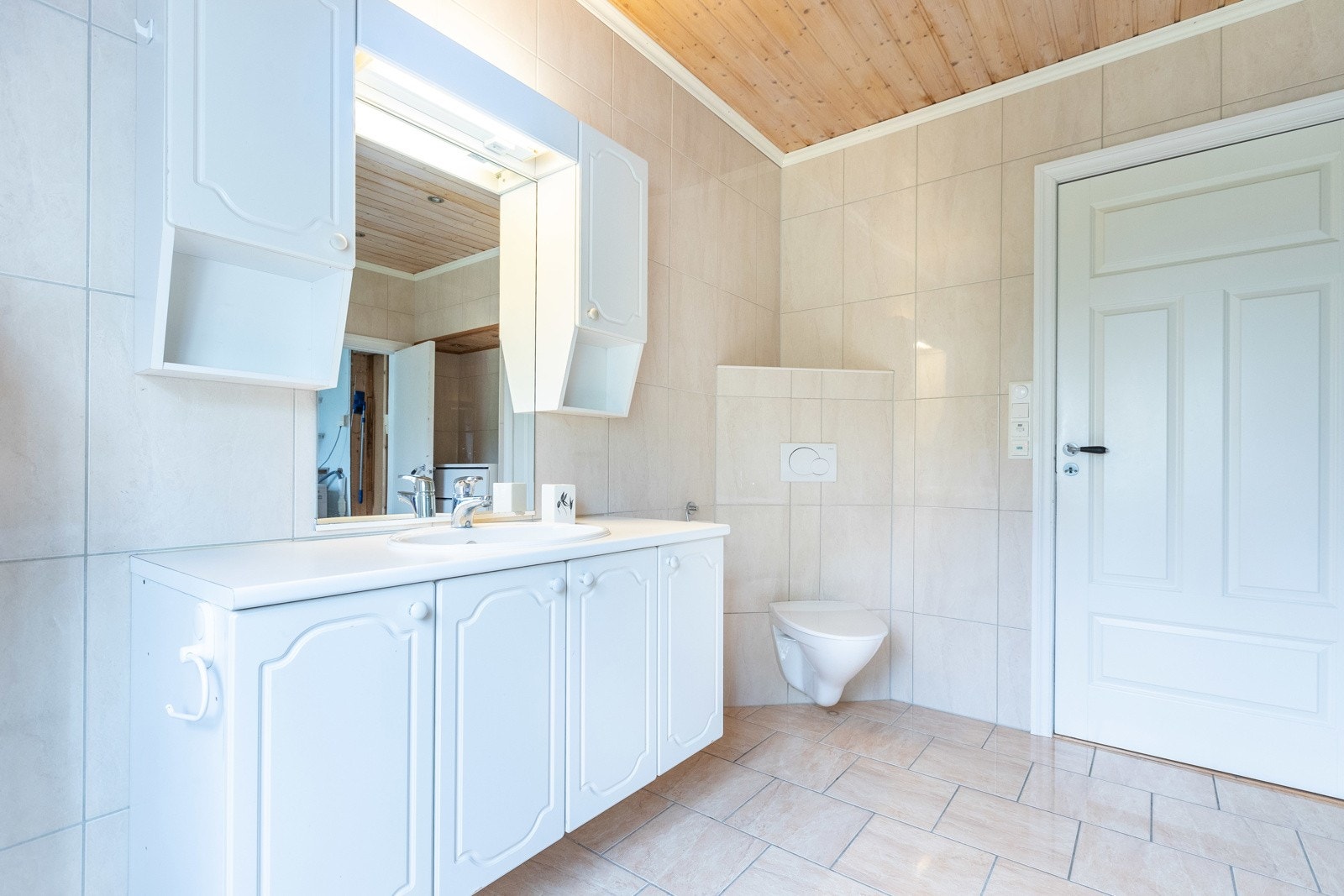 Bad 1, h. etg. Galleribilde