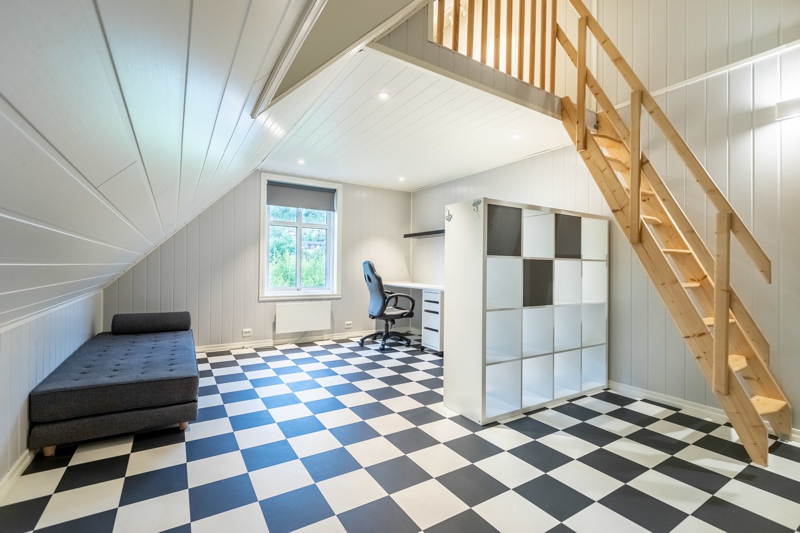 Soverom 2. etg. med hems Galleribilde