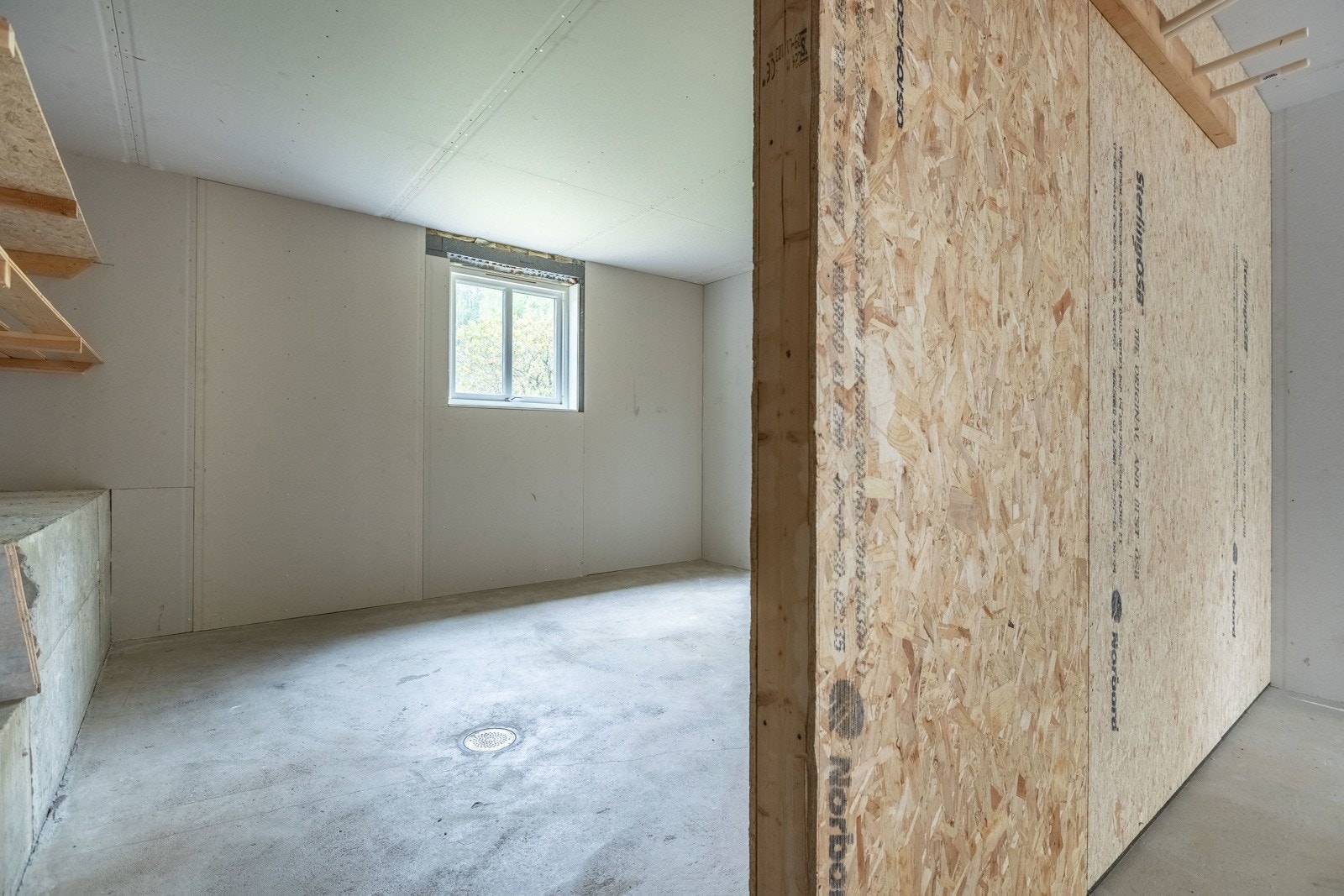 Kjellarom under nyedelen Galleribilde