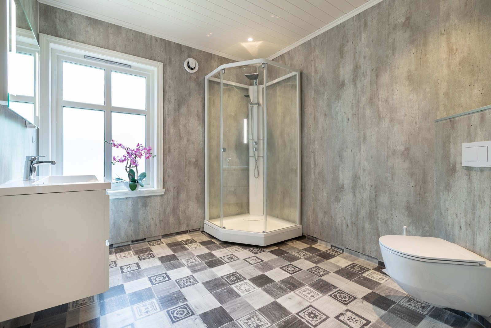 Bad 2, h. etg. Galleribilde