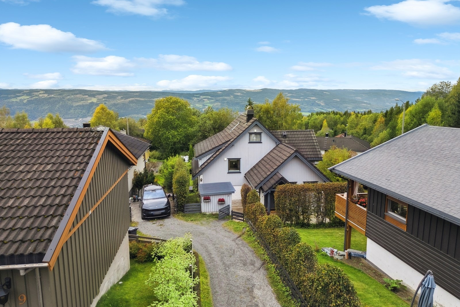 Hyggelig boligområde i barnevennlig område. Galleribilde