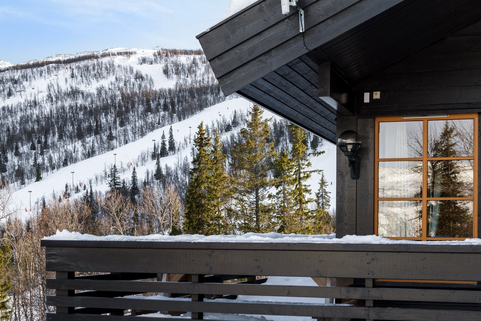 Stor terrasse på ca. 24 kvm med fjellutsikt! Galleribilde