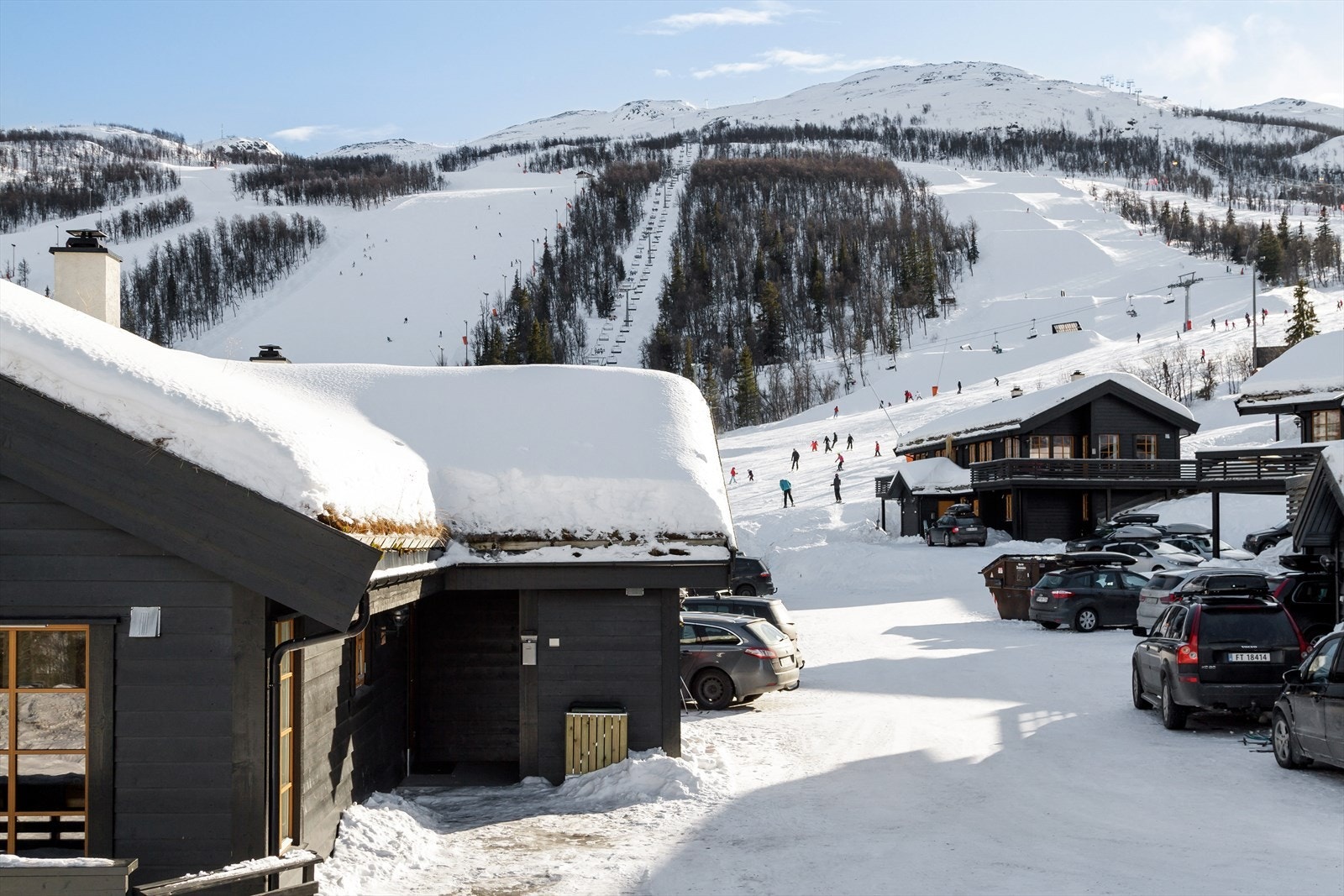 Bare å ta på seg skiene og komme seg ut i bakken ! Galleribilde