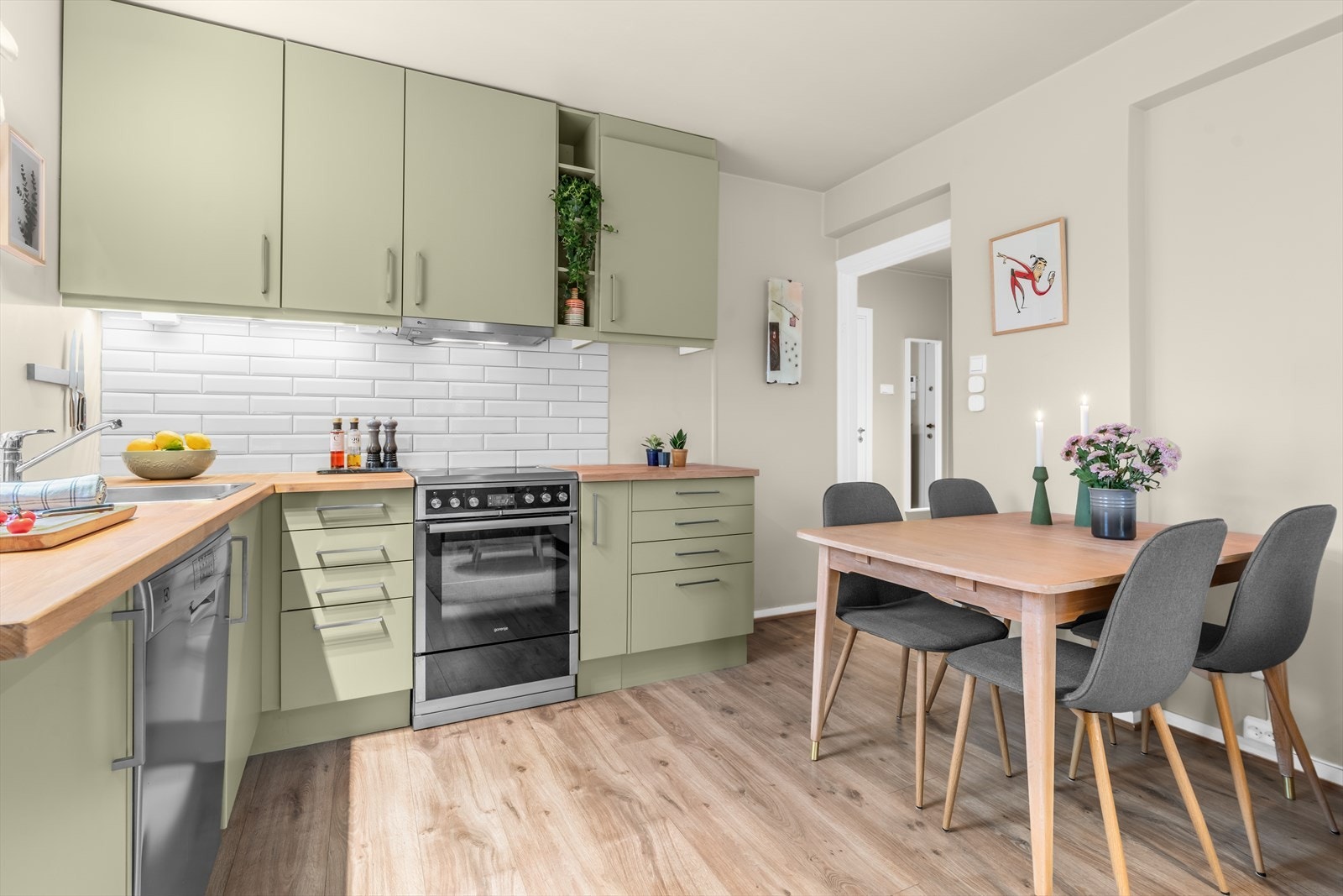 God plass til spisebord. Galleribilde