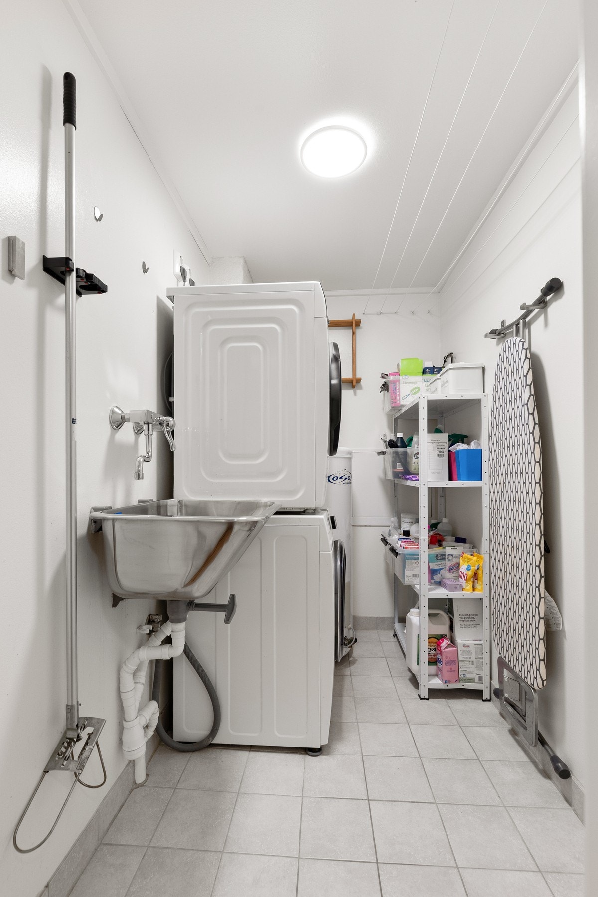 Praktisk separat vaskerom Galleribilde