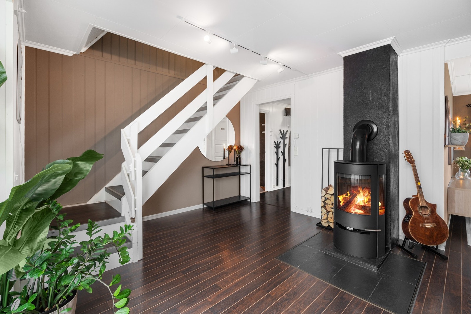 Peis i stuen Galleribilde