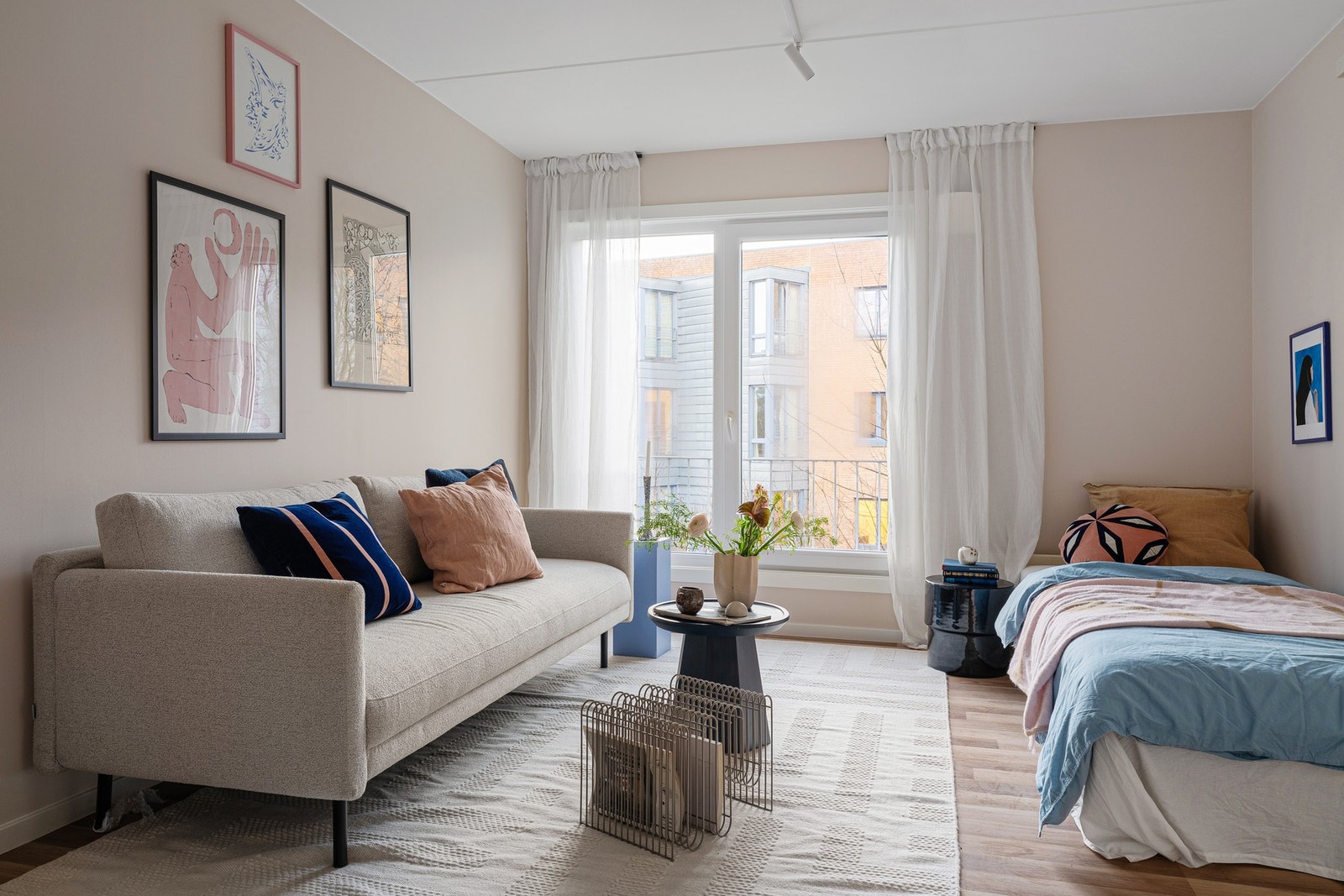 Cecilia Johansen v/ EIE Løren ønsker velkommen til Teisenveien 5E! Foto: Foto: Luma Foto AS (Einar Horsberg) Galleribilde