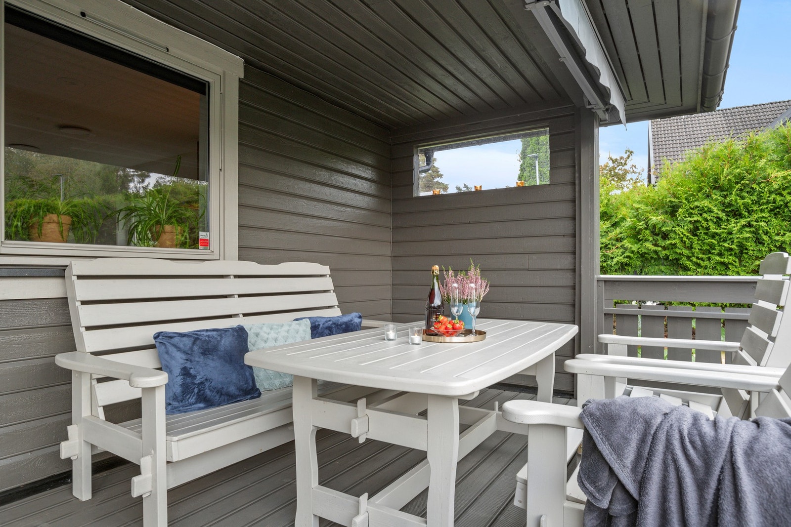 Delvis tak Galleribilde