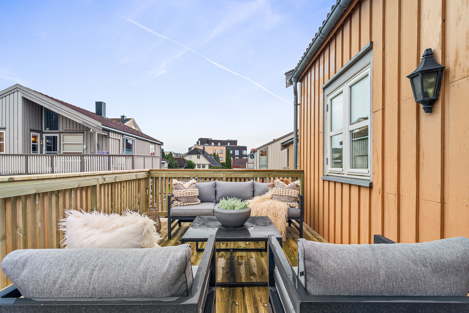 Her får man sol fra tidlig morgen og ut formiddagen. Galleribilde