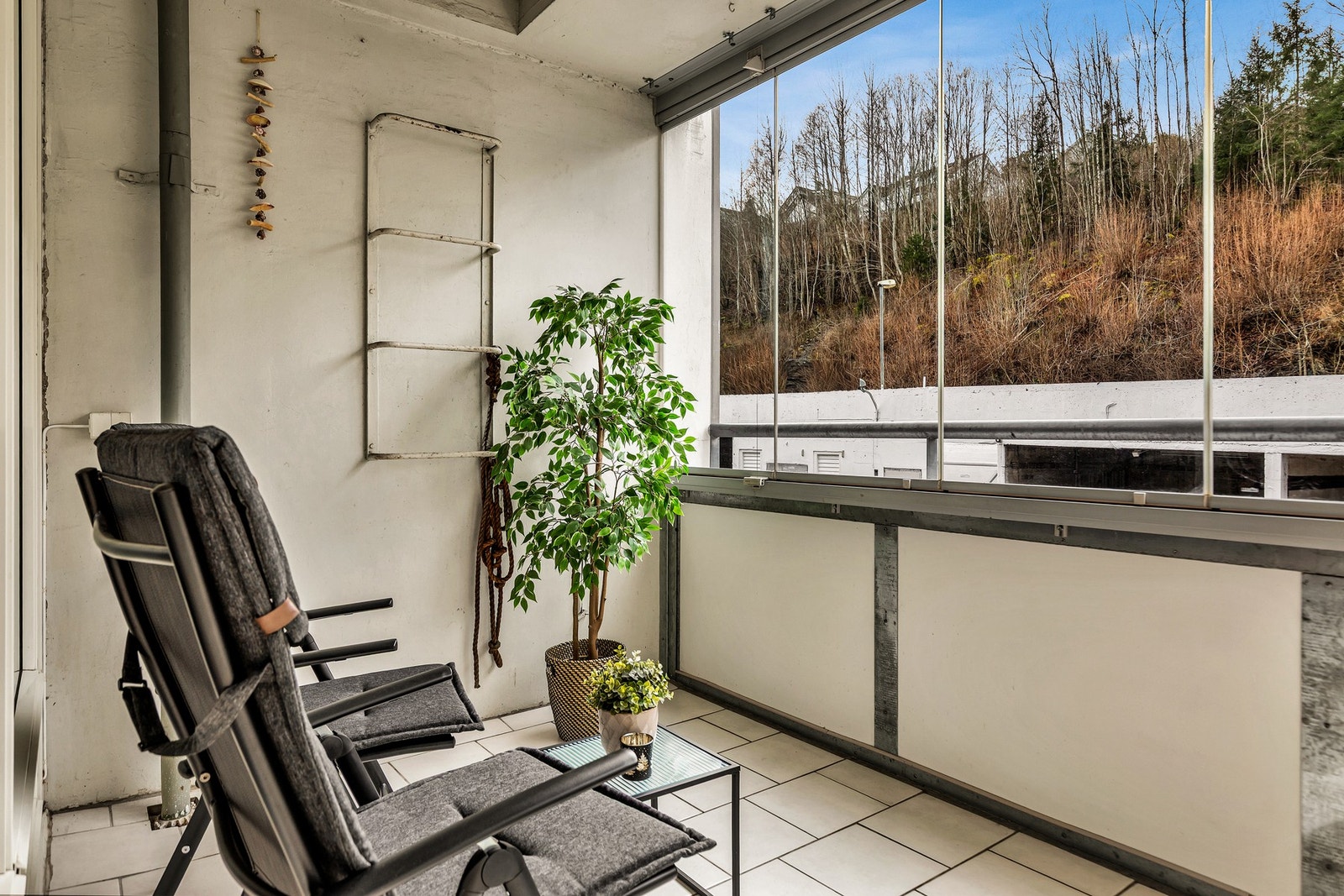 Balkongen ligger sydvestvendt og er på 8 m². Galleribilde