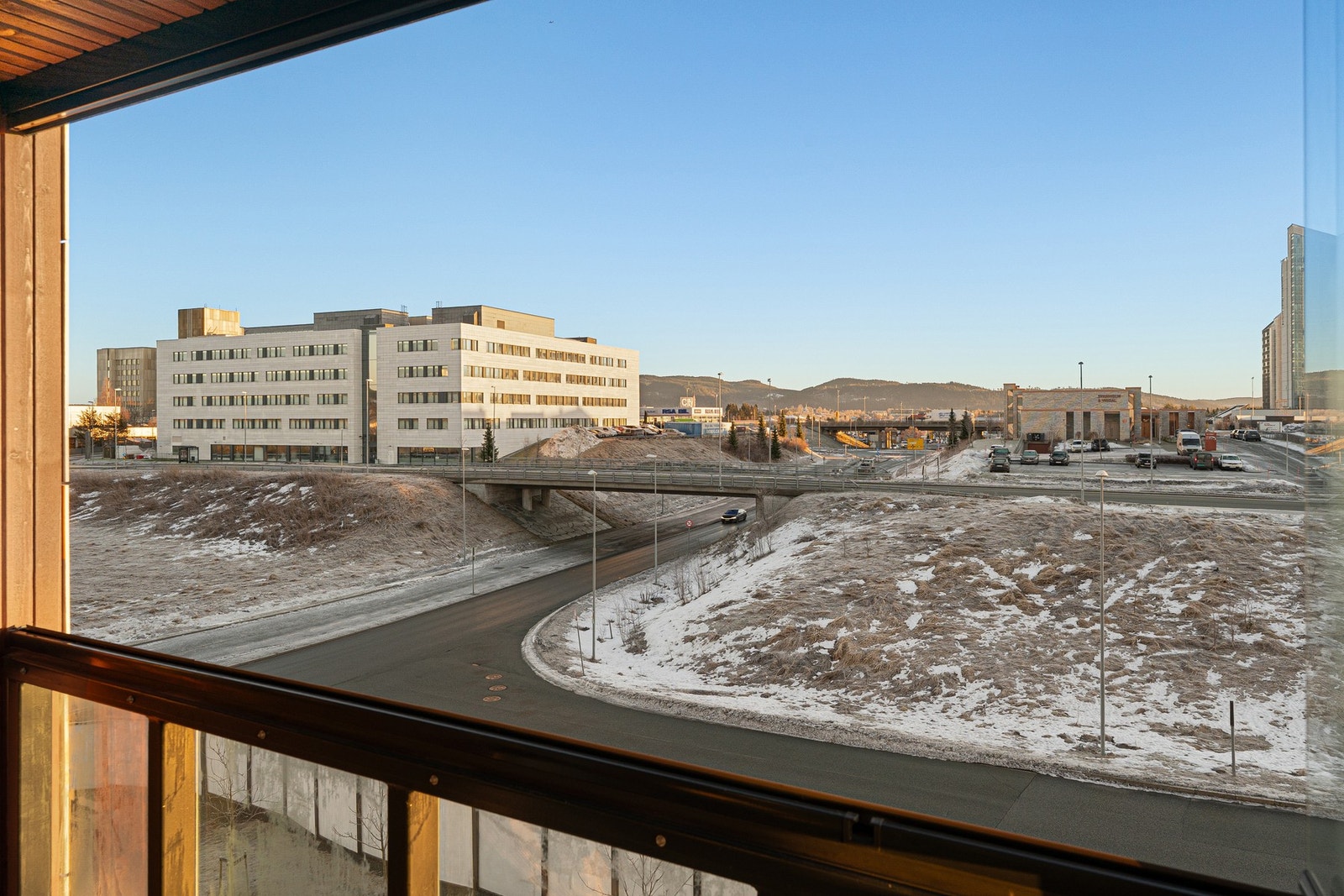 Fra balkongen har man fin utsikt. Galleribilde