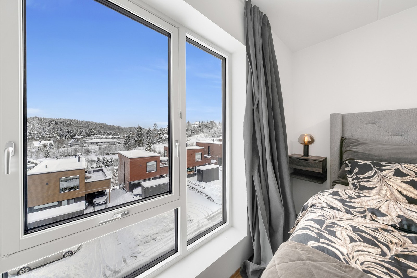 Alle vinduer i boligen er av 3-lags glass. Galleribilde