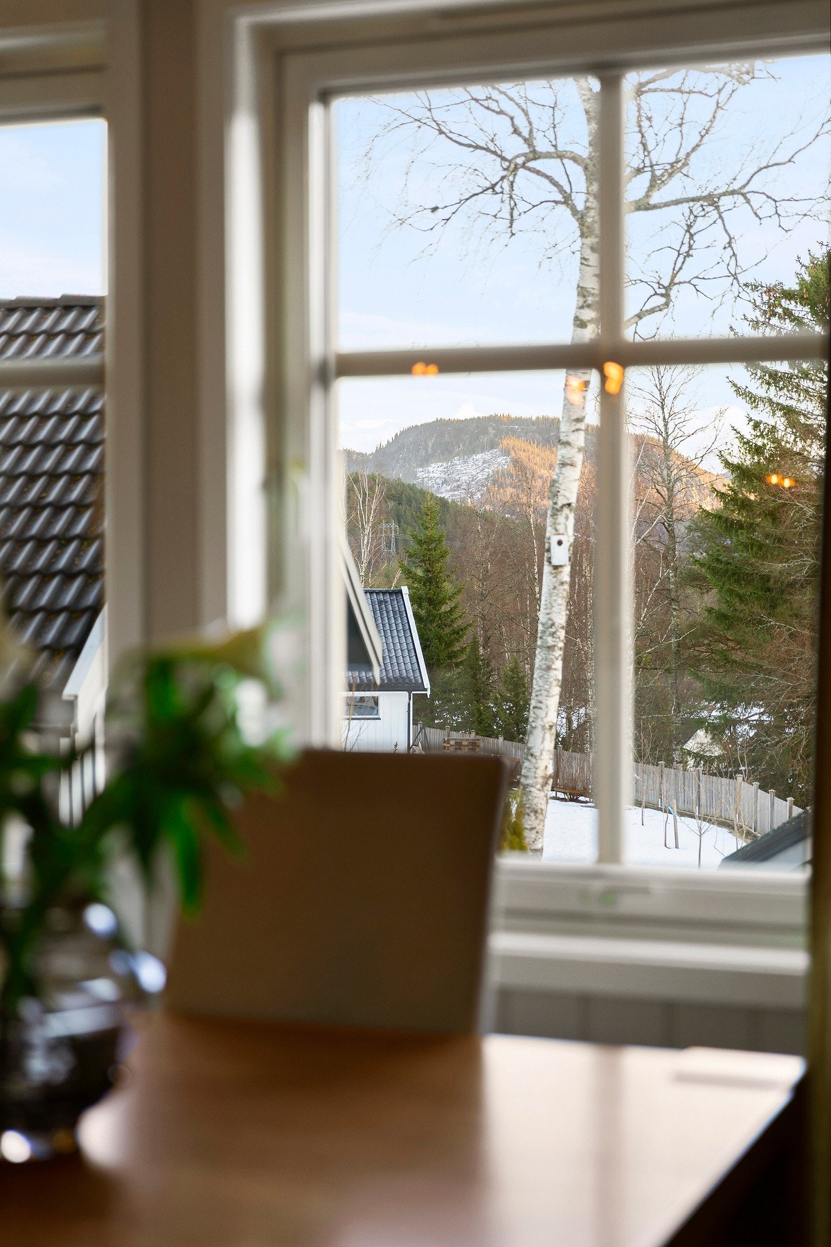 Gode tur-, jakt- og friluftsmuligheter rett utenfor døra, samtidig som grendaskole, gårds- og naturbarnehage, fritidsaktiviteter, skole- og rutebuss er lett tilgjengelig. Galleribilde