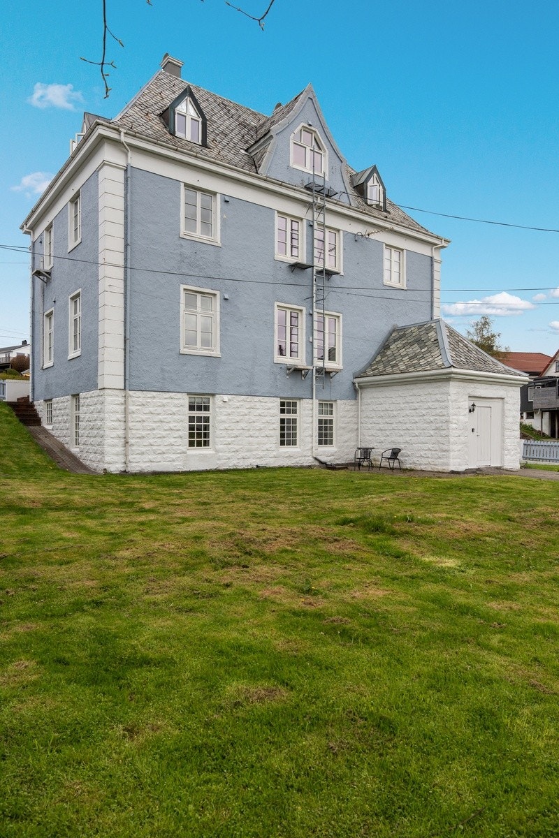 Fasade fra hagen Galleribilde