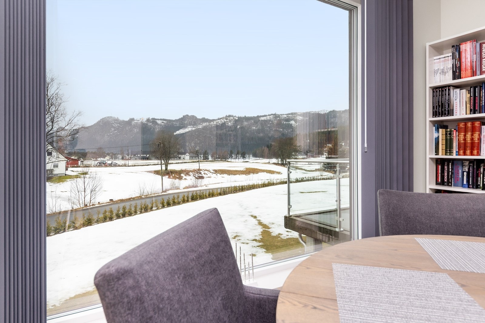 Utsikt fra kjøkken. Galleribilde