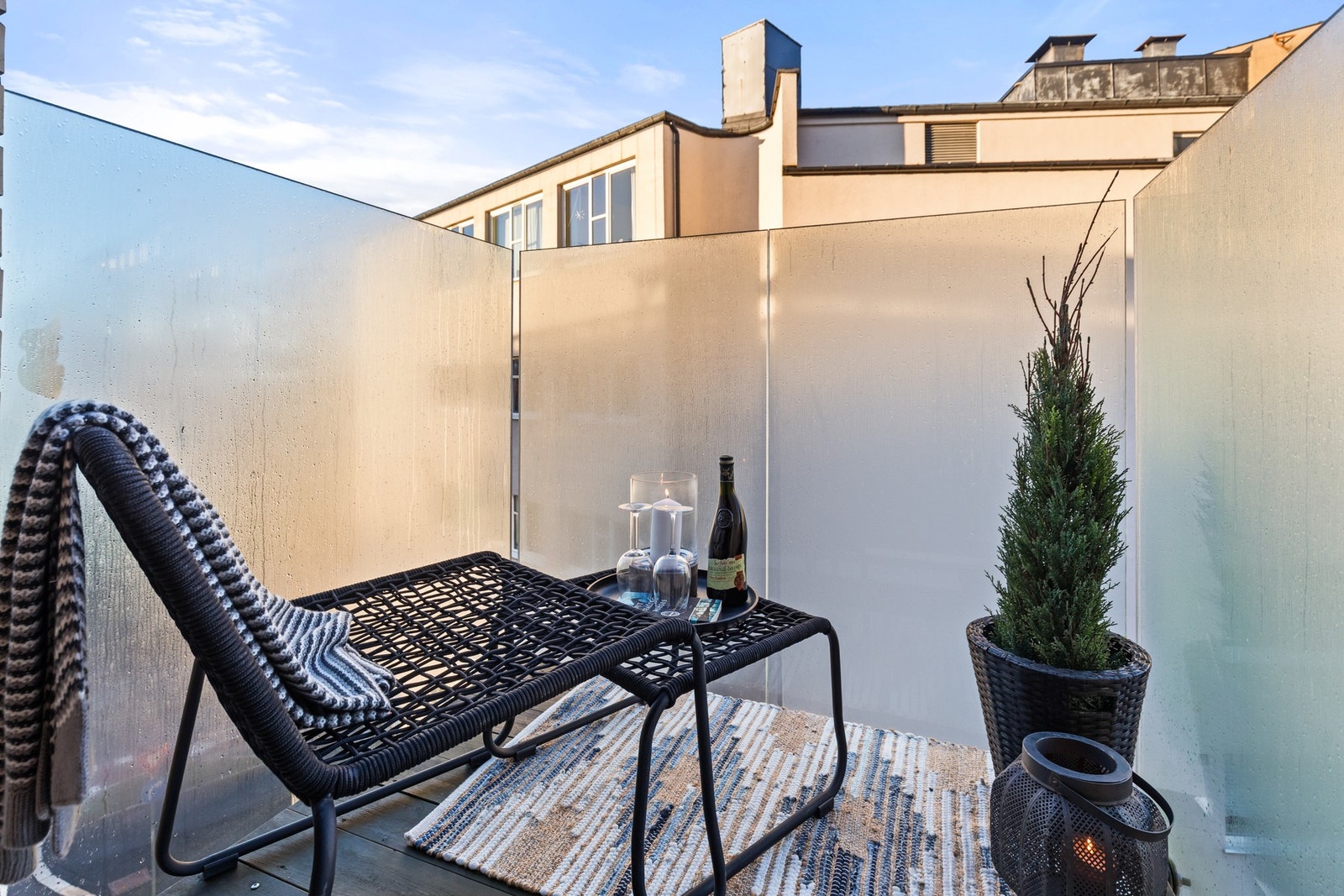 Vestvendt balkong fra 2018. Galleribilde