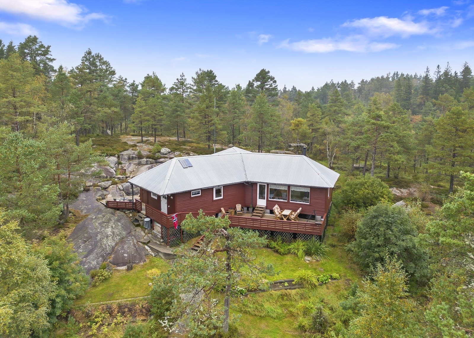 Eiendomsmegler 1 har gleden av å presentere denne innlandshytten i Støleveien 412. Foto v/Morten Fasseland. Galleribilde