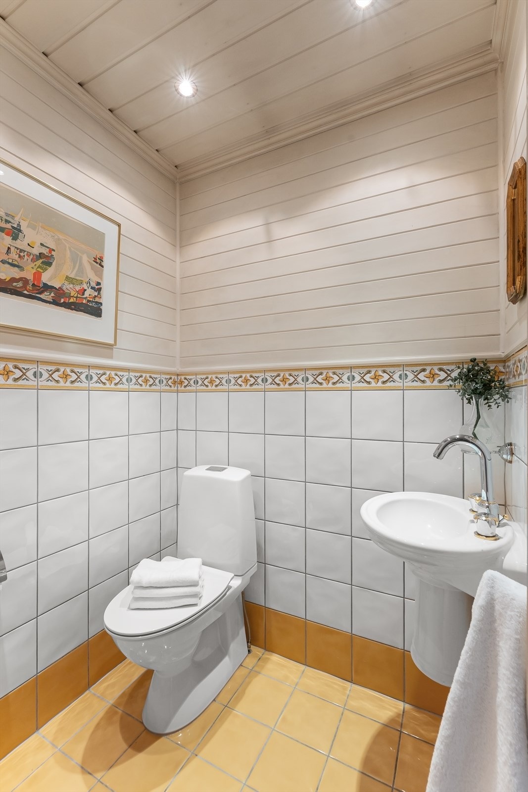 Gjestetoalett hovedetasje Galleribilde