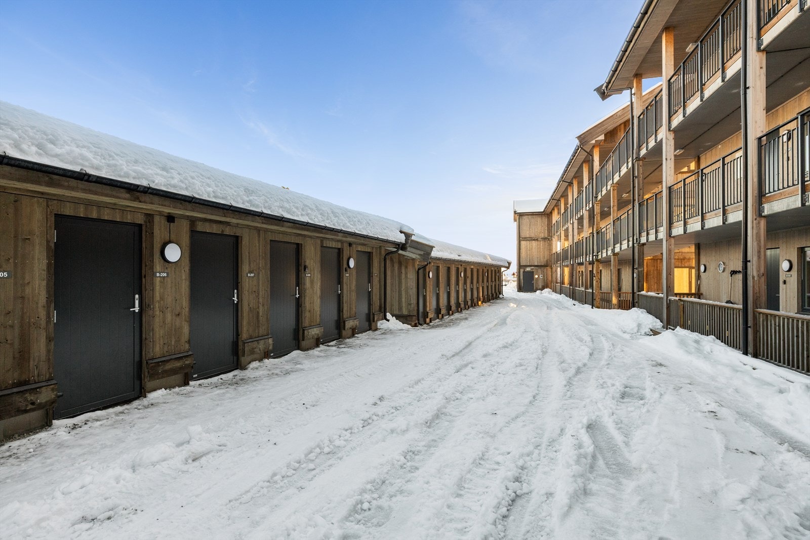 Leiligheten disponerer en egen utvendig bod i tillegg til felles smørebod! Galleribilde