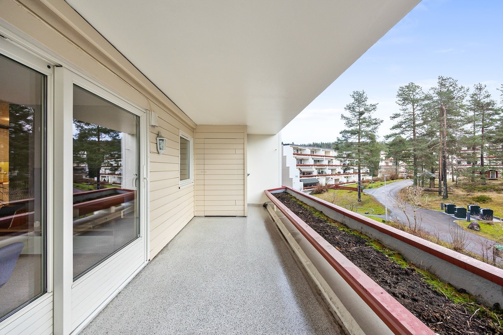 Fra stuen er det utgang til en romslig og sydvendt balkong på 12 m². Galleribilde