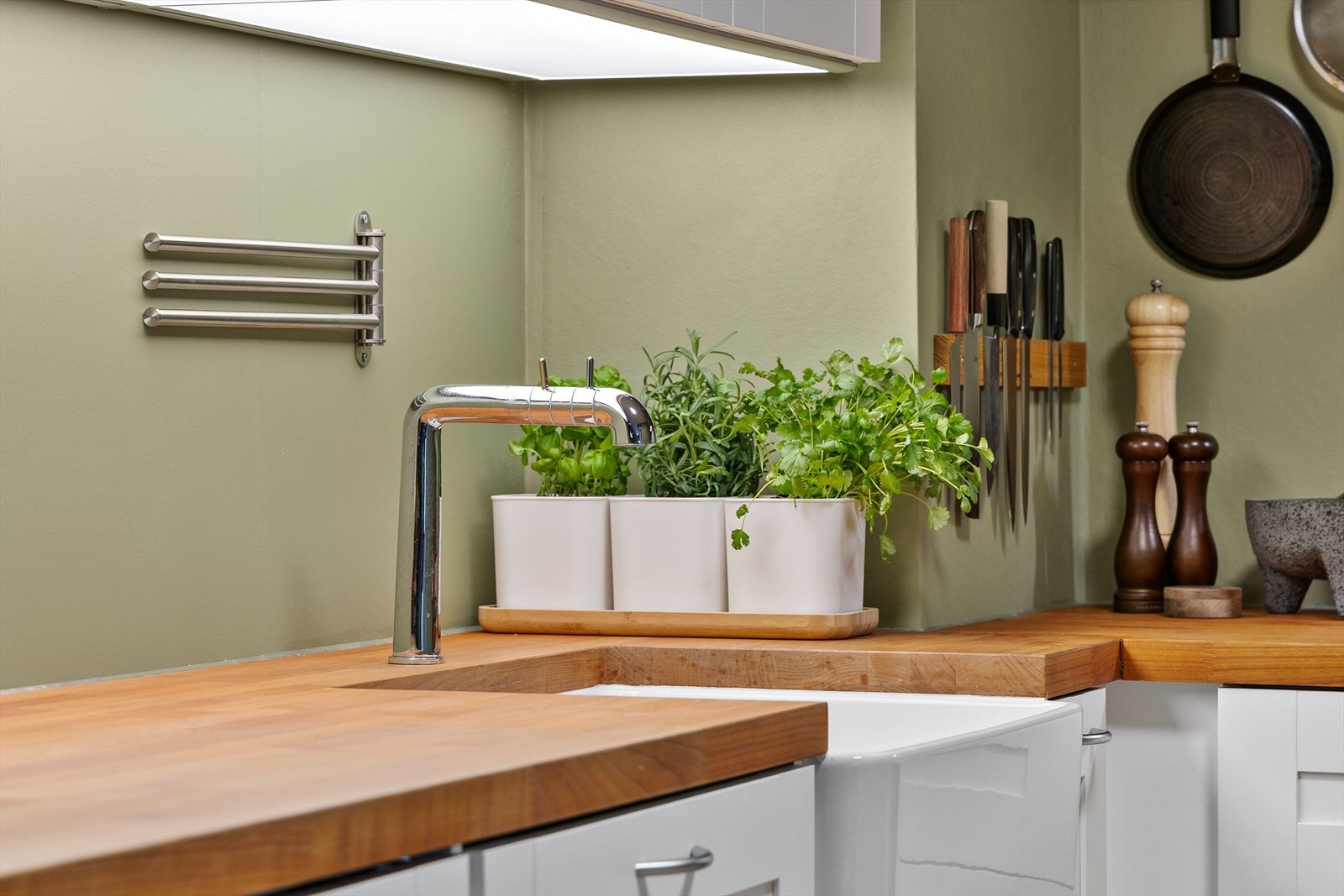 For ekstra sikkerhet er det installert Waterguard med magnetventil. Galleribilde