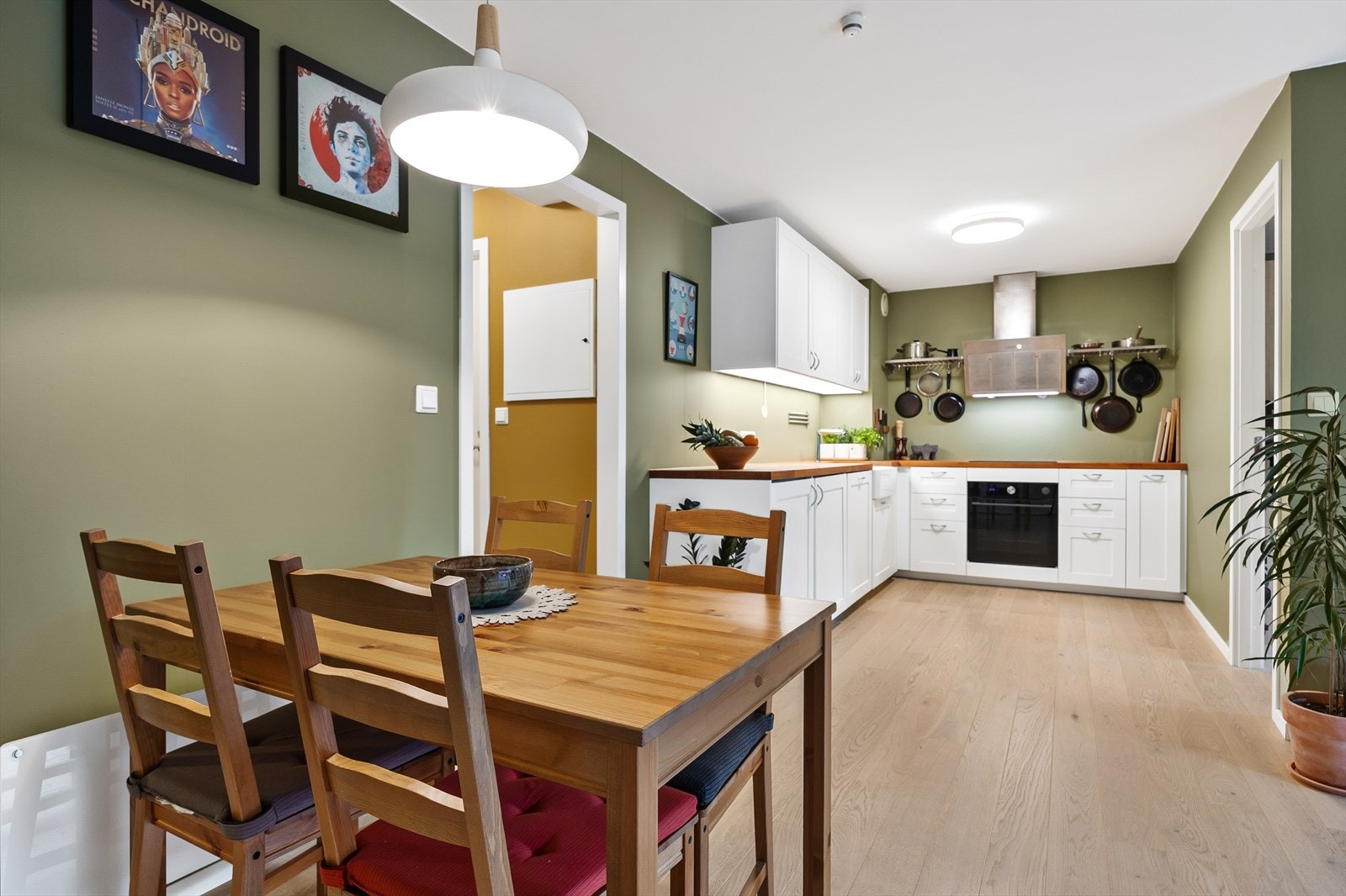 Den sosiale sonen binder sammen matlaging, måltider og avslapning. Galleribilde