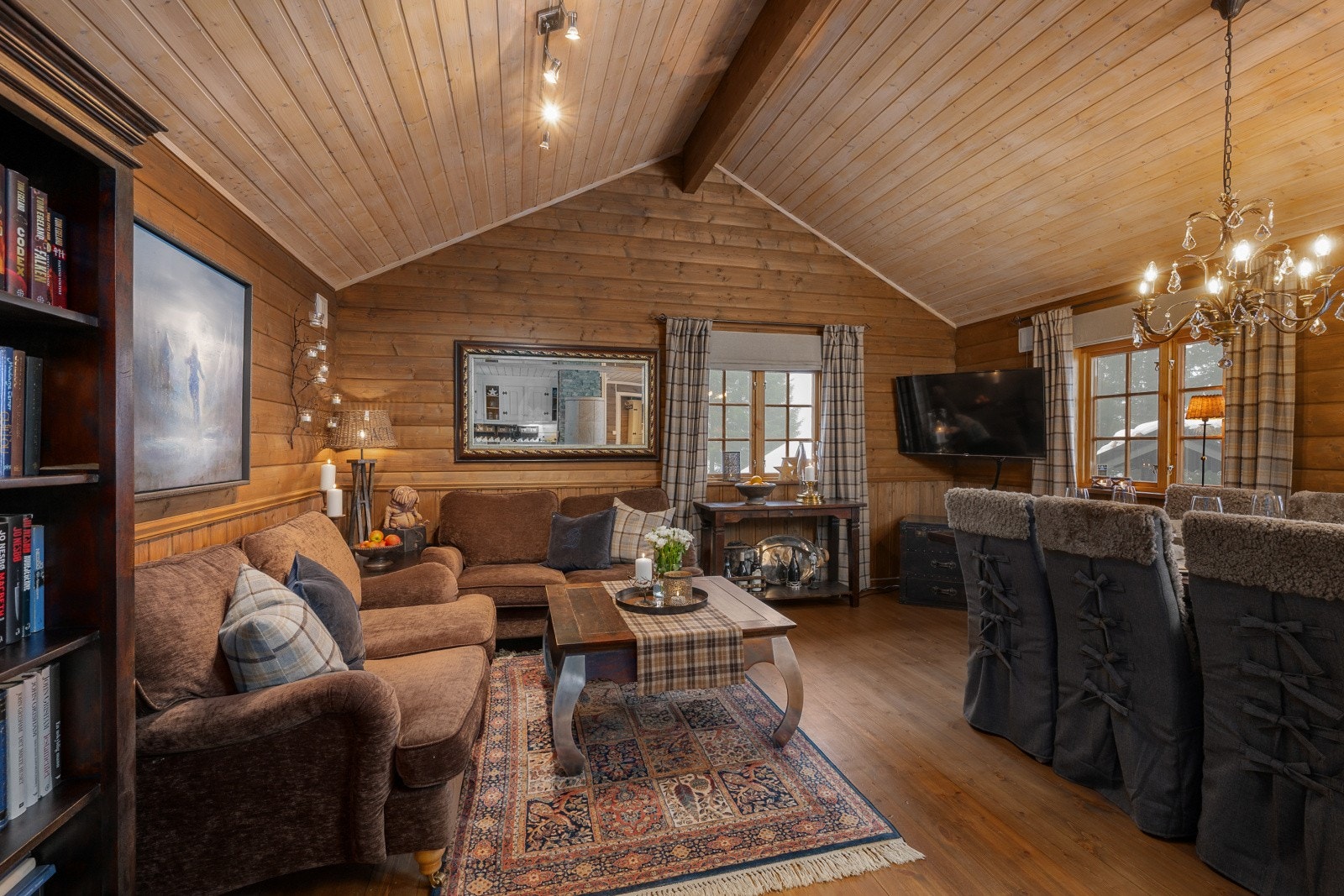 Stuen oppleves som romslig og innbydende. Galleribilde