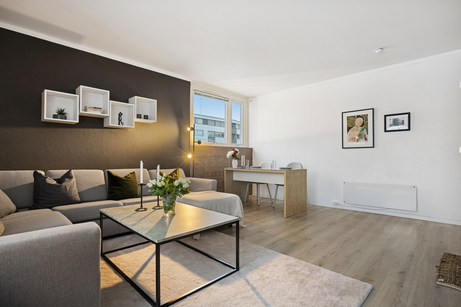 Vinduene i borettslaget er byttet i nyere tid. Galleribilde