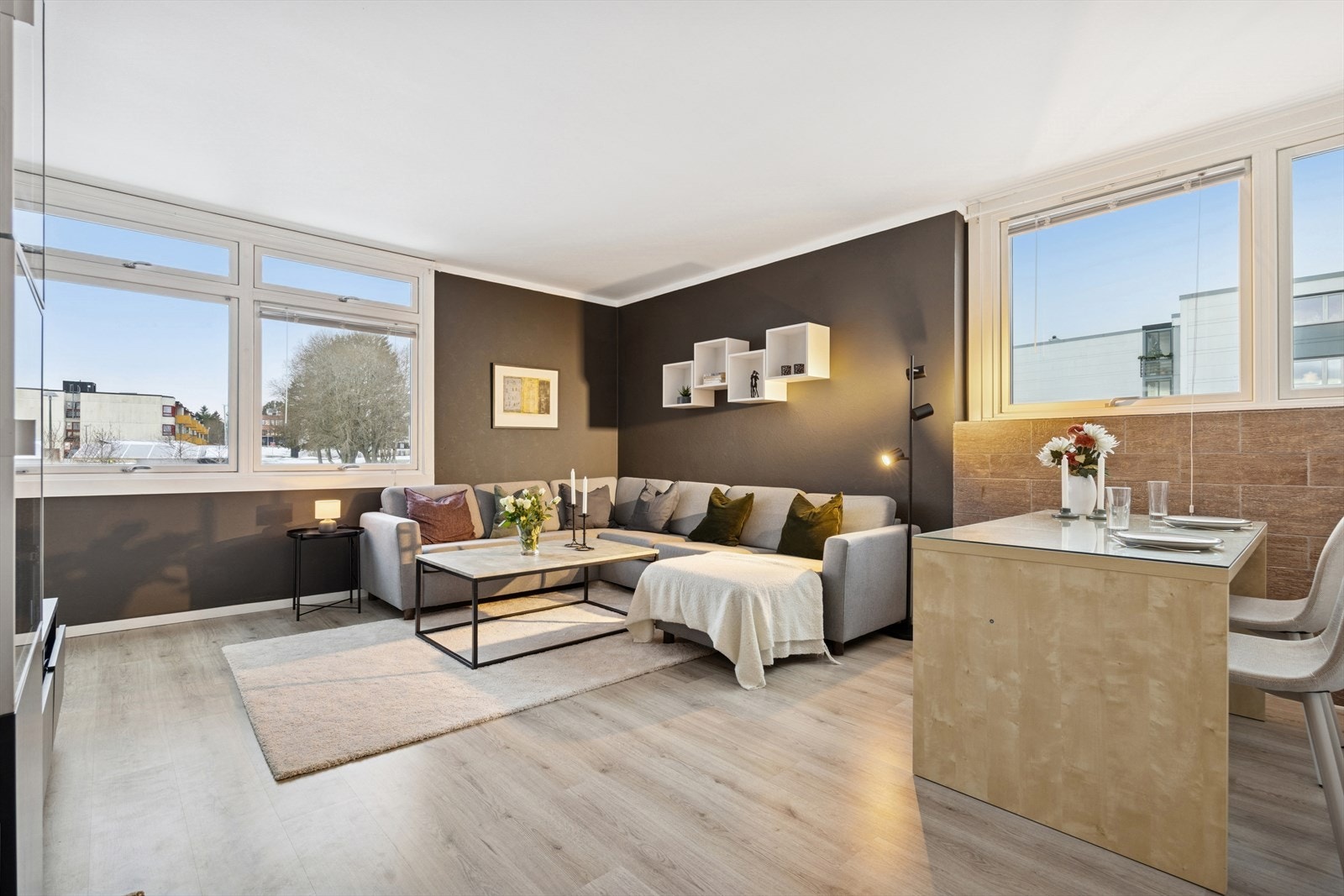 Nøytrale overflater som gir rom for personlig innredning. Galleribilde