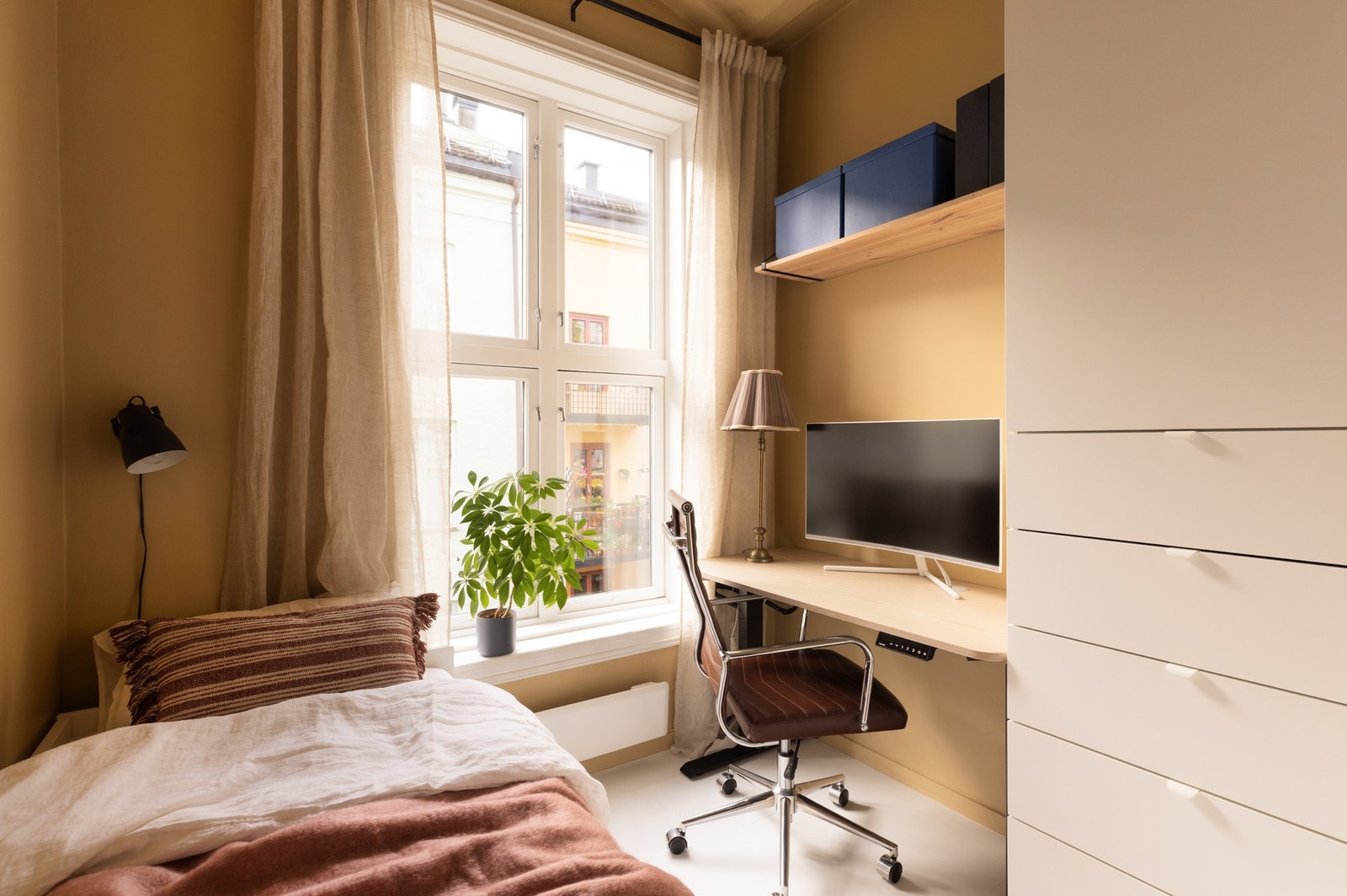 Soverom II passer perfekt som et gjesterom, barnerom, kontor eller en kombinasjon av dette Galleribilde